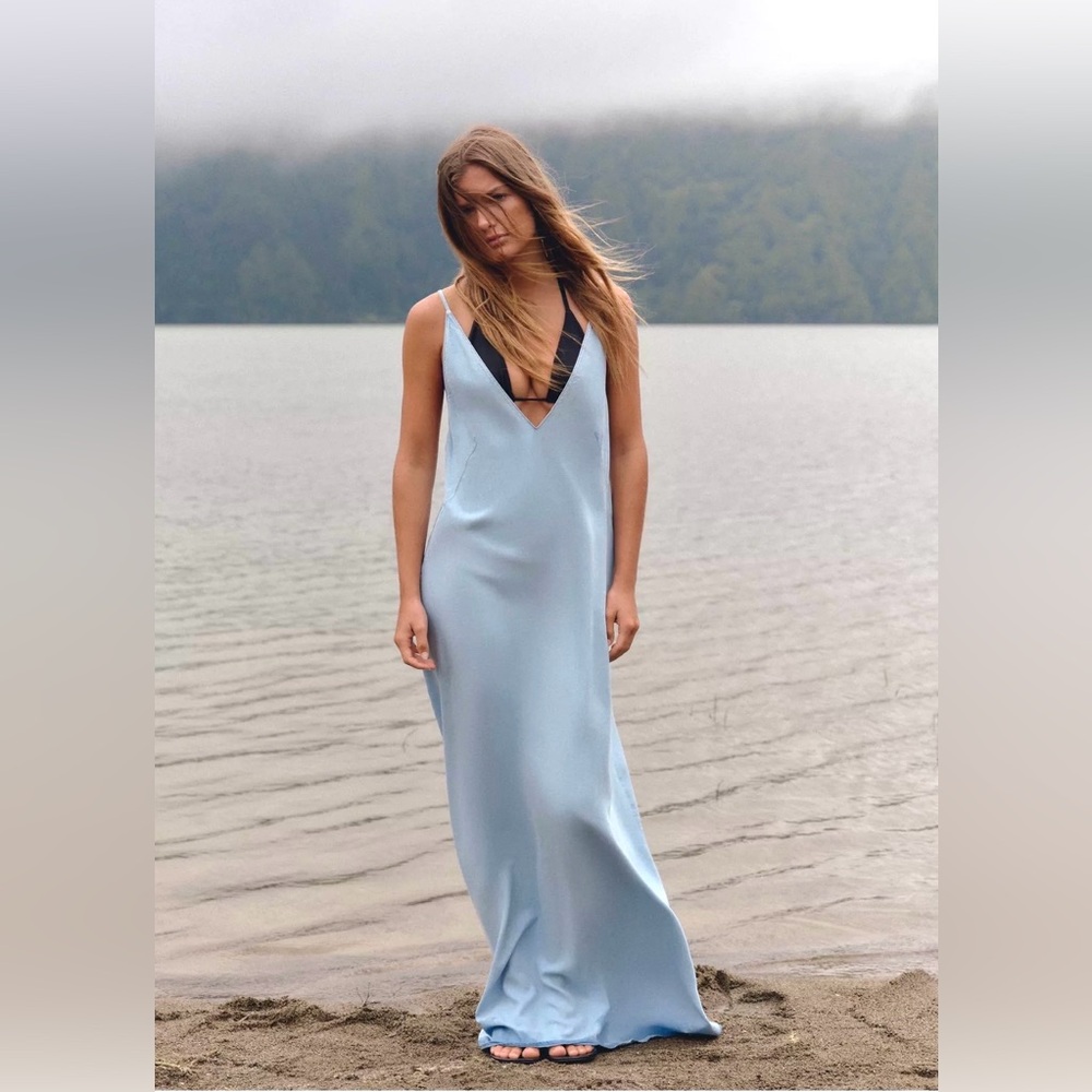 ZARA LIGHT BLUE FLOWY LONG DRESS SIZE